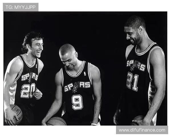 张佳玮谈马刺全员得分潜力与团队协作的重要性及其背后的哲理